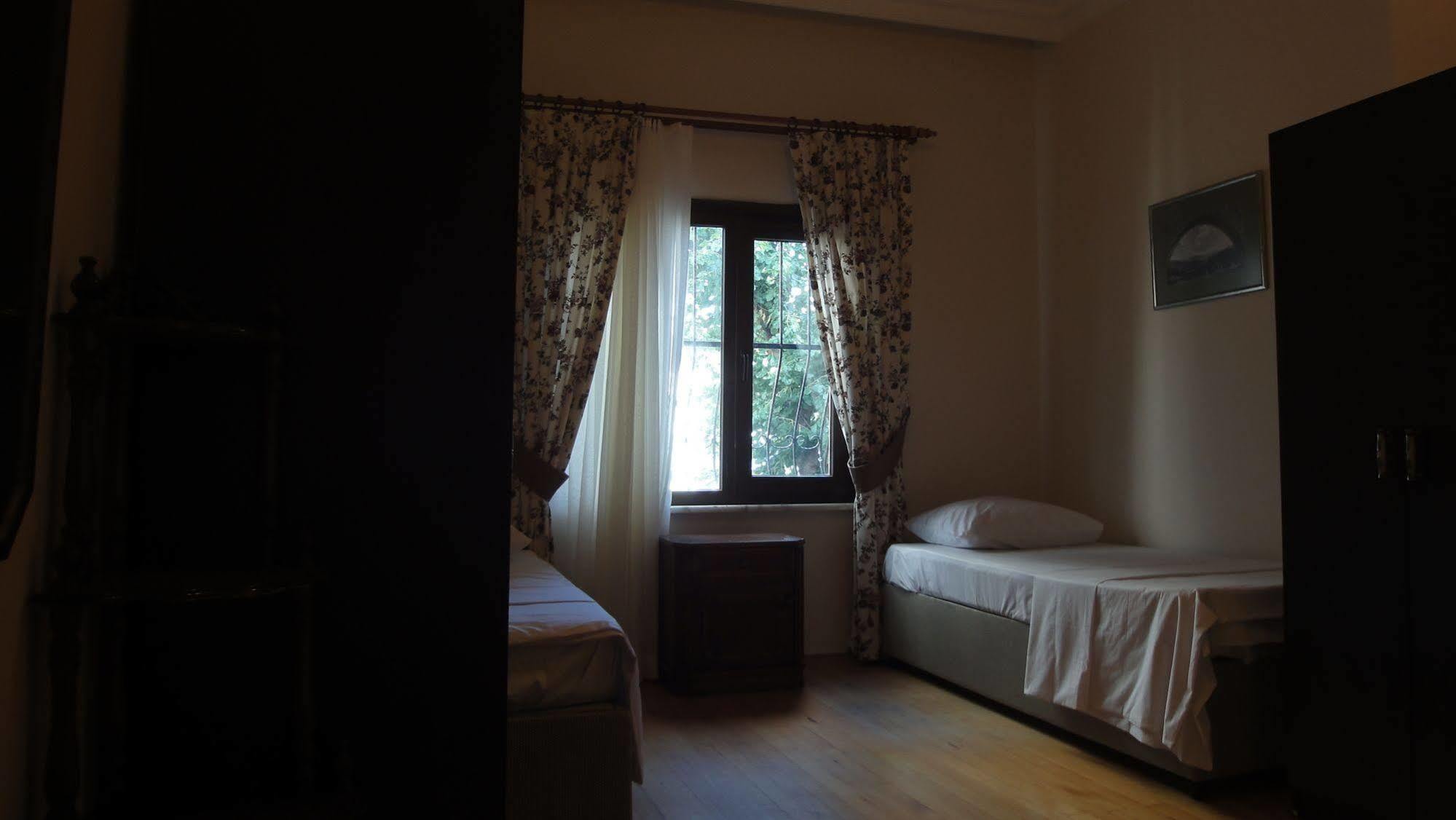 Veni Vidi Dormi Hostel Истанбул Екстериор снимка